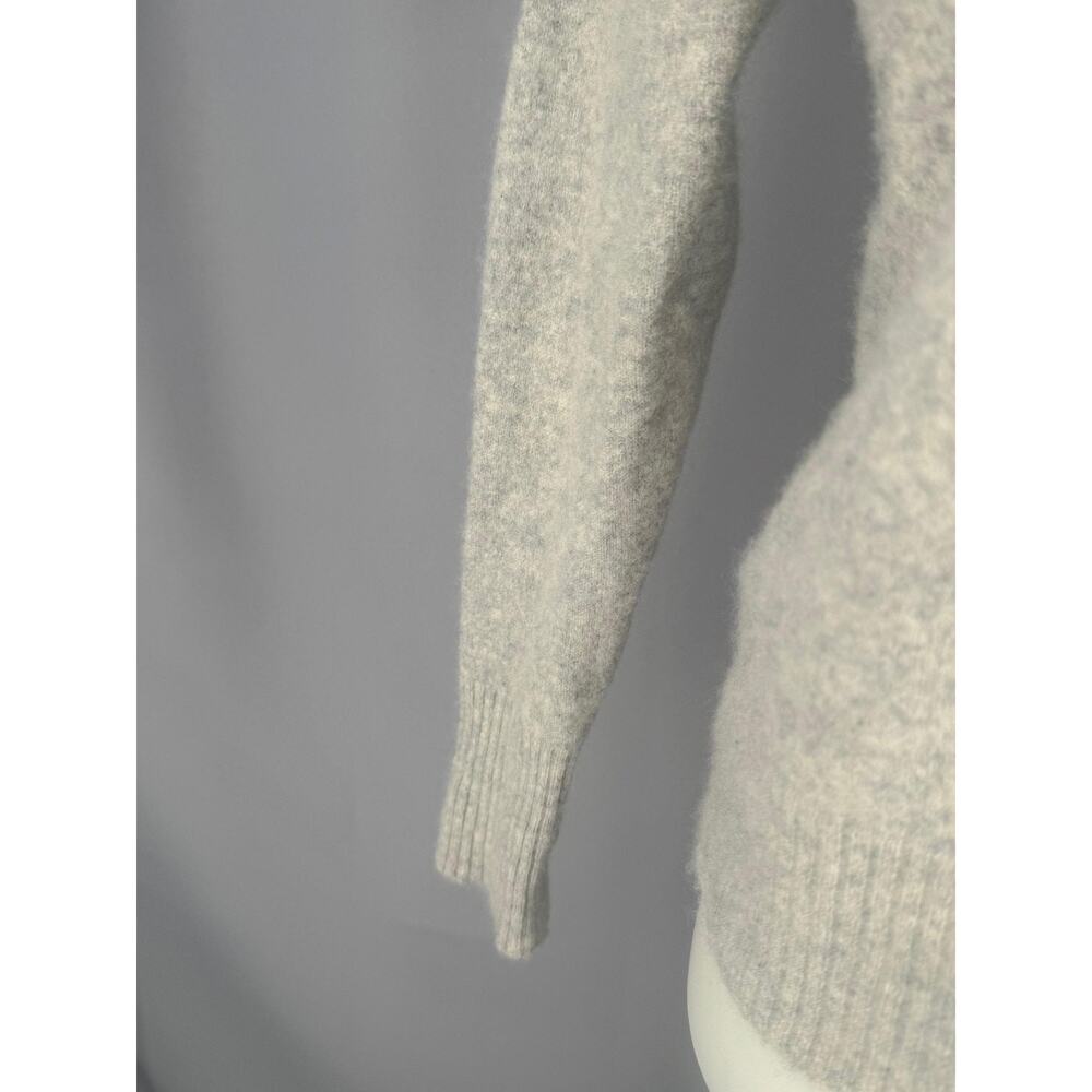 27 Miles Sweater Womens Medium Gray V Neck Fuzzy Knit Pullover Cozy Casual - Picture 8 of 12